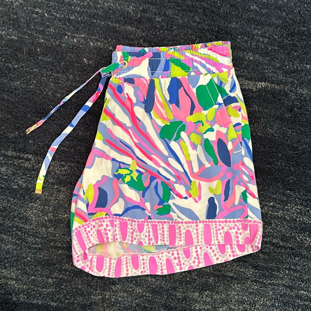 Lilly Pulitzer shorts size XS - so perfect for summer!